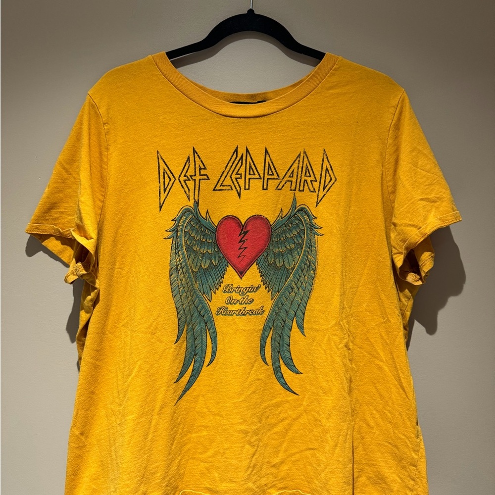 Def Leppard Mustard Graphic Tee